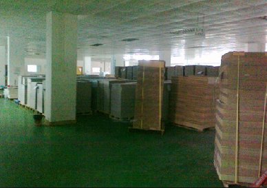 电子厂房分租一楼1600㎡